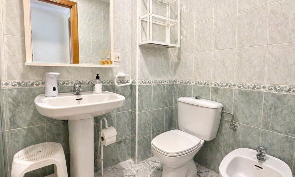 Revente - Apartment -
Torrevieja - Habaneras