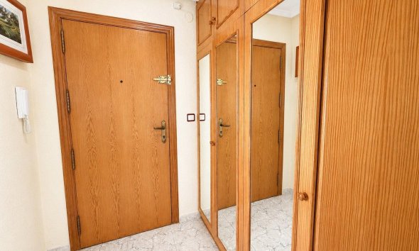 Revente - Apartment -
Torrevieja - Habaneras