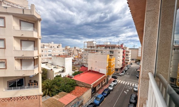 Resale - Apartment -
Torrevieja - Costa Blanca