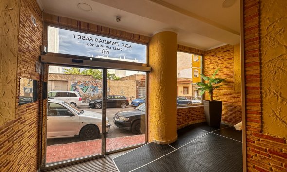 Resale - Apartment -
Torrevieja - Costa Blanca