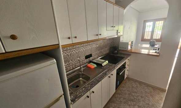 Resale - Bungalow -
Orihuela Costa - La Zenia
