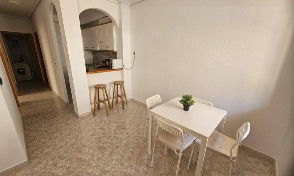 Resale - Bungalow -
Orihuela Costa - La Zenia