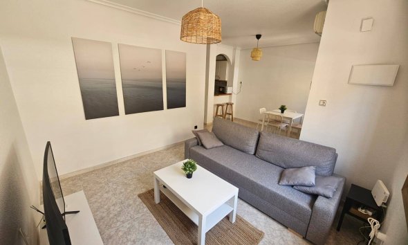 Resale - Bungalow -
Orihuela Costa - La Zenia
