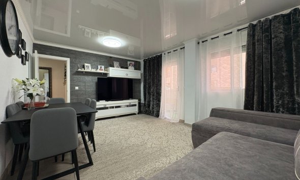 Resale - Apartment -
Torrevieja - Costa Blanca