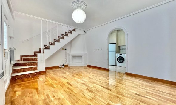 Reventa - Quad House -
Orihuela Costa - Playa Flamenca