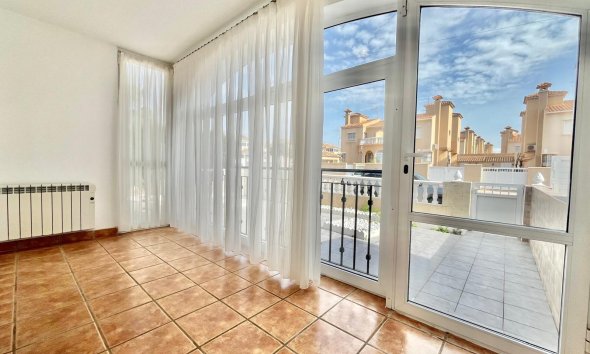 Reventa - Quad House -
Orihuela Costa - Playa Flamenca