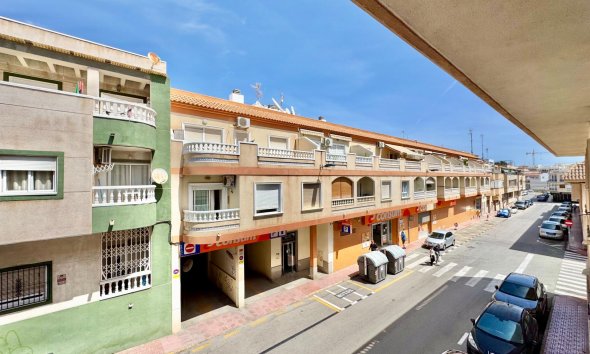 Revente - Apartment -
Torrevieja - Centro