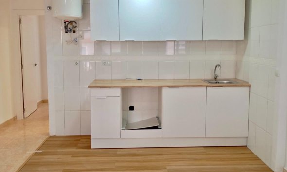Revente - Apartment -
Torrevieja - Centro