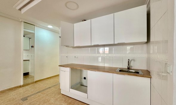 Revente - Apartment -
Torrevieja - Centro