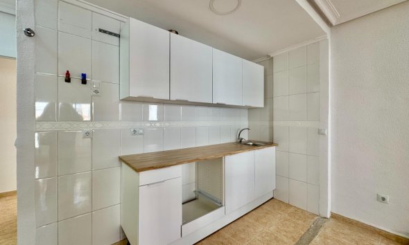 Revente - Apartment -
Torrevieja - Centro