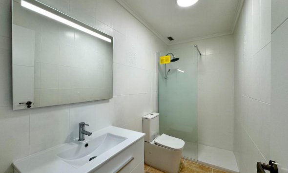 Revente - Apartment -
Torrevieja - Centro
