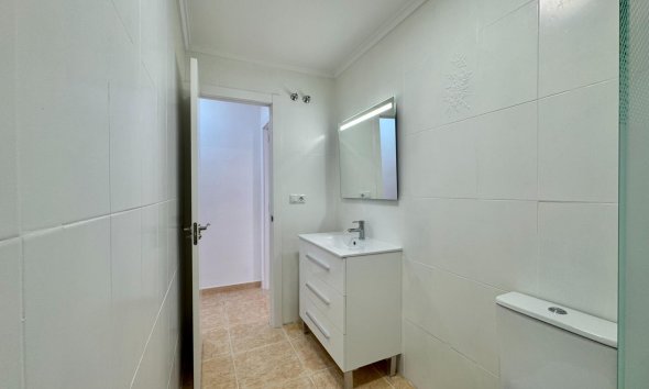 Revente - Apartment -
Torrevieja - Centro