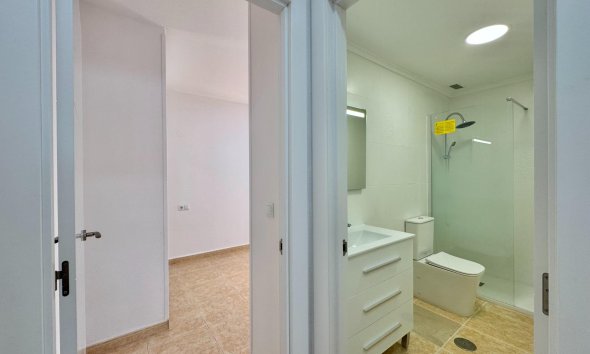Revente - Apartment -
Torrevieja - Centro