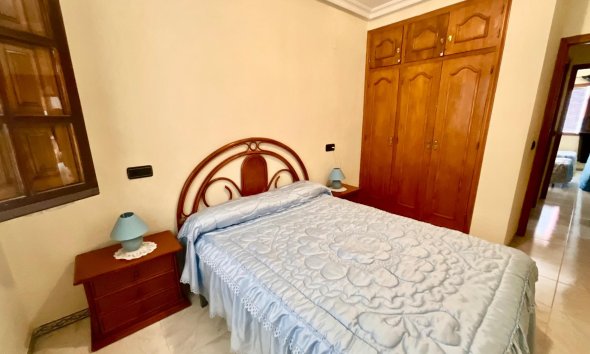 Resale - Bungalow -
Torrevieja - Torreblanca