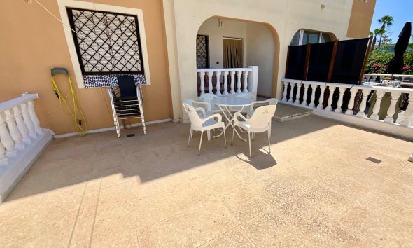 Resale - Bungalow -
Torrevieja - Torreblanca