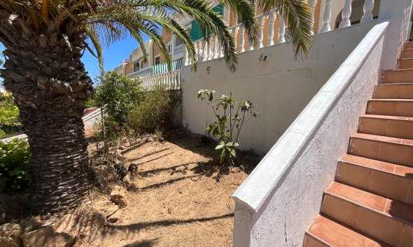 Resale - Bungalow -
Torrevieja - Torreblanca