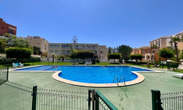 Resale - Bungalow -
Torrevieja - Torreblanca