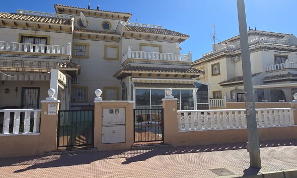 Reventa - Town House -
Orihuela Costa - Costa Blanca