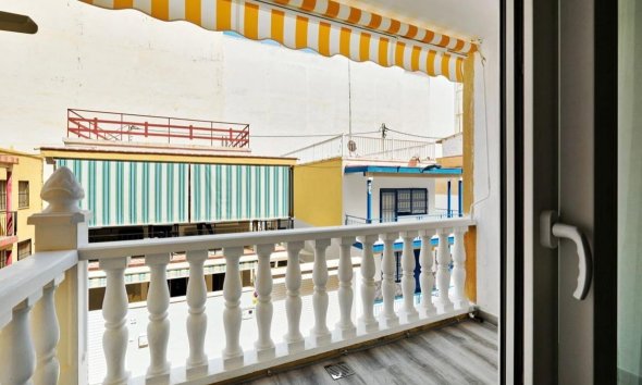 Revente - Apartment -
Torrevieja - Centro