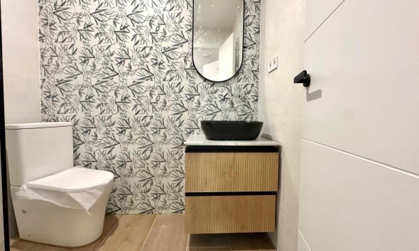 Revente - Apartment -
Torrevieja - Centro