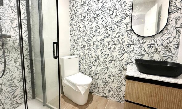 Revente - Apartment -
Torrevieja - Centro