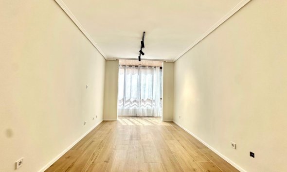 Revente - Apartment -
Torrevieja - Centro