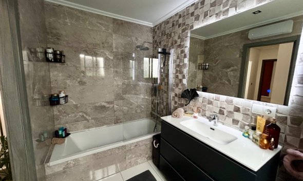 Revente - Apartment -
Torremendo - Costa Blanca