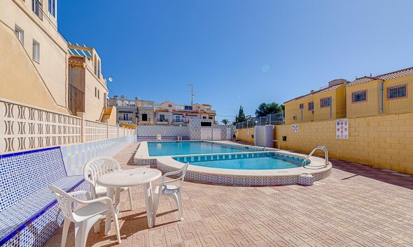 Resale - Bungalow -
Torrevieja - La Siesta - El Salado - Torreta
