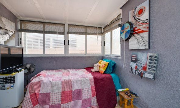 Resale - Bungalow -
Torrevieja - La Siesta - El Salado - Torreta