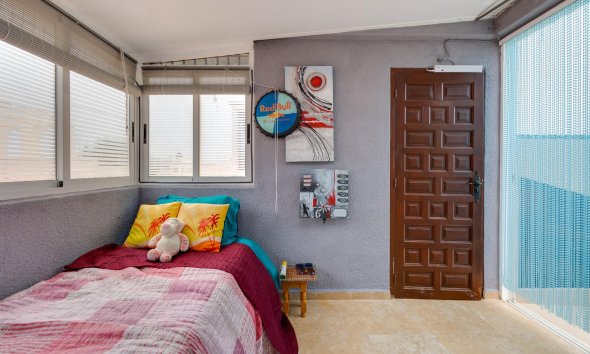 Resale - Bungalow -
Torrevieja - La Siesta - El Salado - Torreta