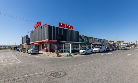 Resale - Bungalow -
Torrevieja - La Siesta - El Salado - Torreta