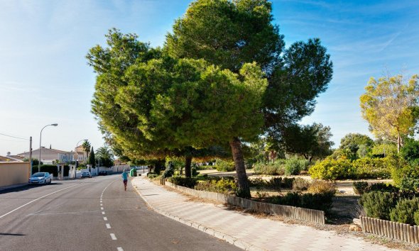 Resale - Bungalow -
Torrevieja - La Siesta - El Salado - Torreta