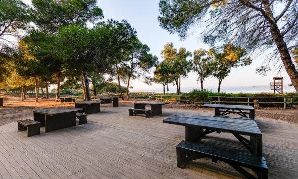 Resale - Bungalow -
Torrevieja - La Siesta - El Salado - Torreta