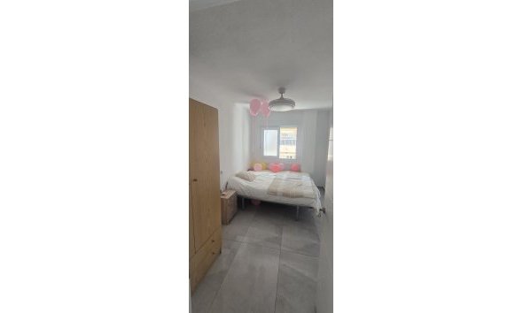 Revente - Apartment -
Torrevieja - Acequion