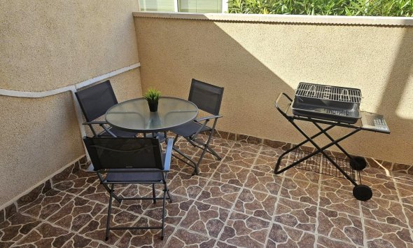 Resale - Bungalow -
Orihuela Costa - Playa Flamenca