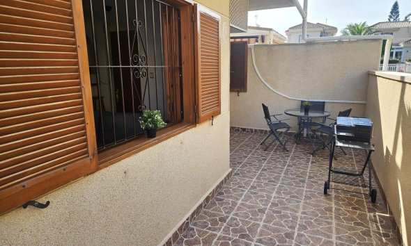 Resale - Bungalow -
Orihuela Costa - Playa Flamenca