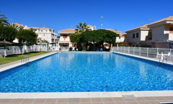 Resale - Bungalow -
Orihuela Costa - Playa Flamenca