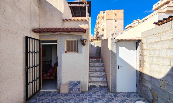 Resale - Bungalow -
Torrevieja - Costa Blanca