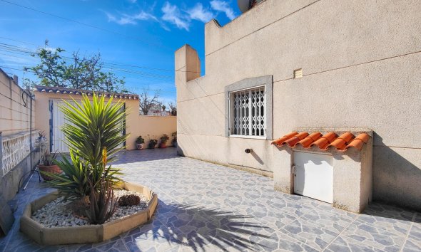 Resale - Bungalow -
Torrevieja - Costa Blanca