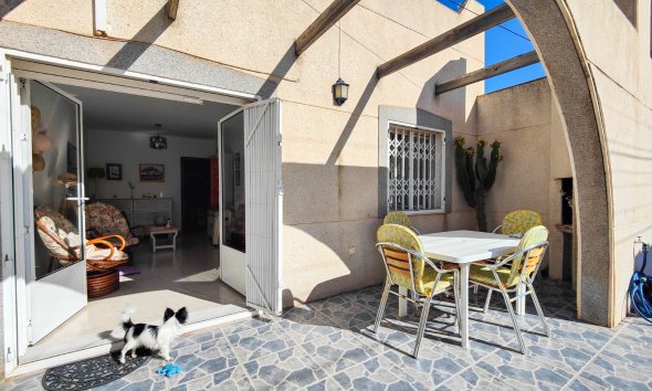 Resale - Bungalow -
Torrevieja - Costa Blanca