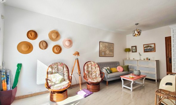 Resale - Bungalow -
Torrevieja - Costa Blanca