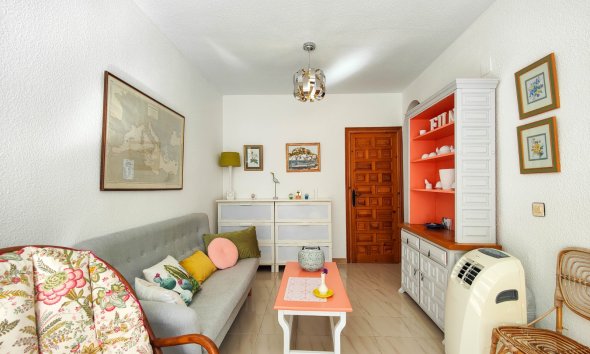 Resale - Bungalow -
Torrevieja - Costa Blanca