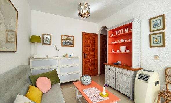Resale - Bungalow -
Torrevieja - Costa Blanca