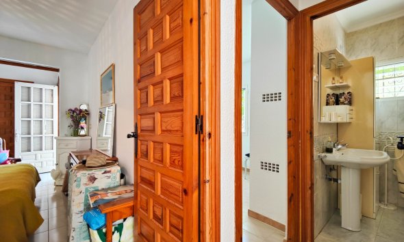 Resale - Bungalow -
Torrevieja - Costa Blanca