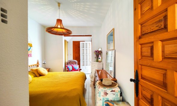 Resale - Bungalow -
Torrevieja - Costa Blanca