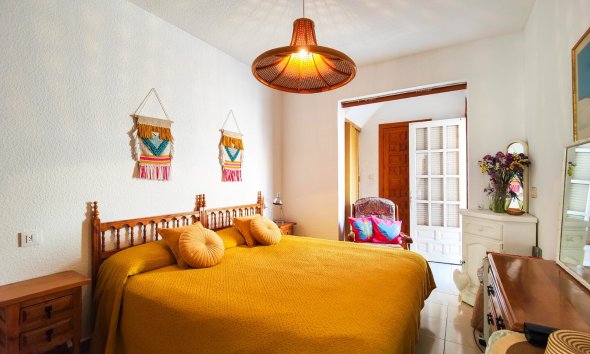 Resale - Bungalow -
Torrevieja - Costa Blanca