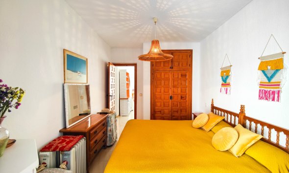 Resale - Bungalow -
Torrevieja - Costa Blanca