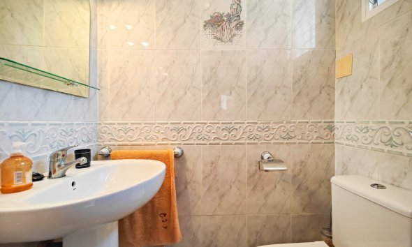 Resale - Bungalow -
Torrevieja - Costa Blanca