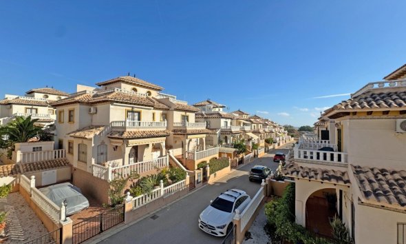 Resale - Bungalow -
Lomas de Caboroig - Costa Blanca