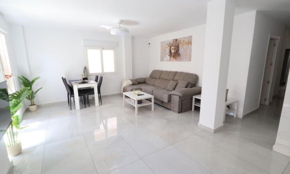 Resale - Apartment -
Torrevieja - Costa Blanca